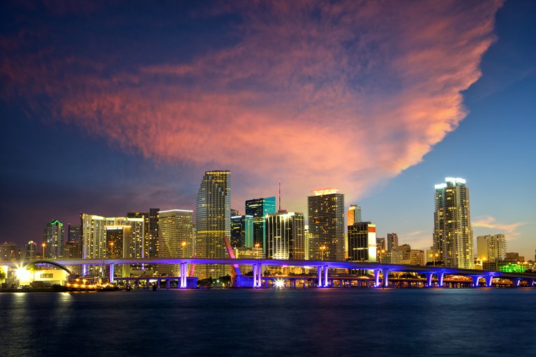 miami skyline P7GKC7U 768x512