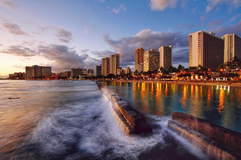 waikiki beach FD33D46 768x512